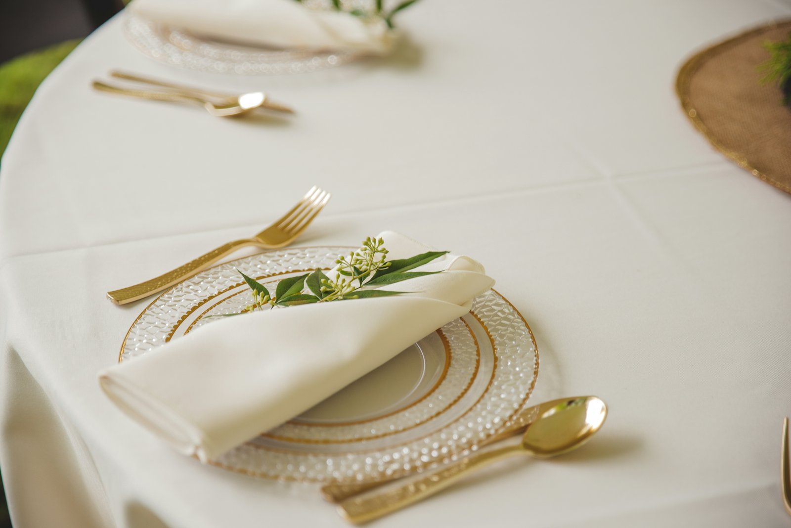 Table linens and accessories